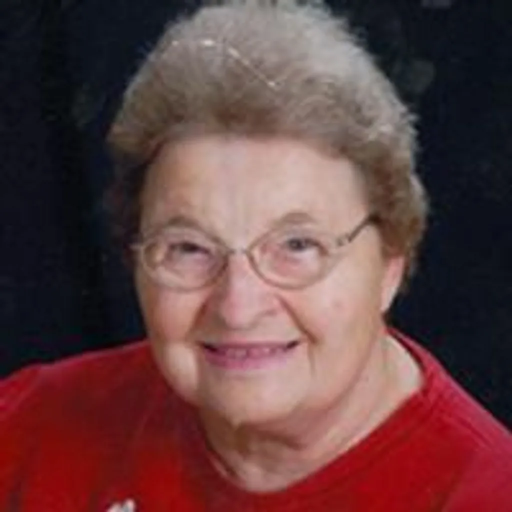 Portrait of Joyce Peterson