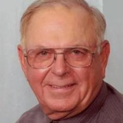 Clinton Bauer